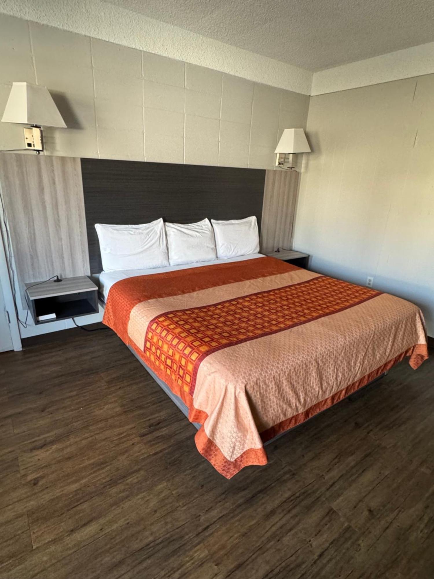 Budget Inn Carthage Dış mekan fotoğraf